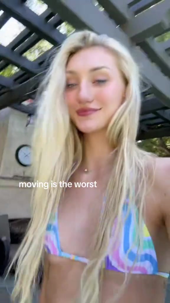 Cameron Brink Onlyfans  – Show Body In Pool