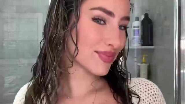 Gia Duddy  Onlyfans – Show Body In Bathroom
