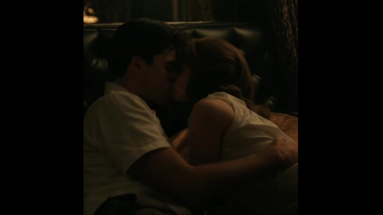 Jacob Elordi and Kaia Gerber Onlyfans  – Kiss Boyfriend Hot Videos