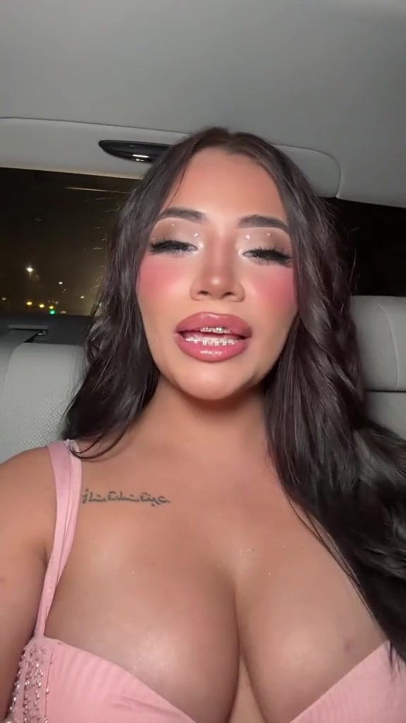 Karlitaae  Onlyfans – Shower Big Boobs In Car