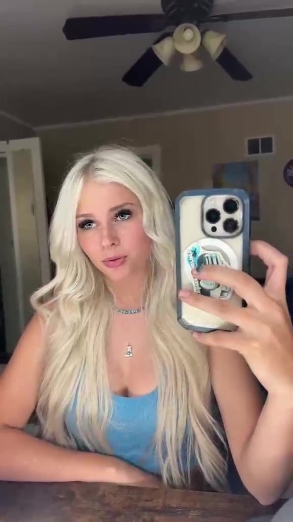 Lindsay Bercosky  Of Onlyfans – Show Of Body Erotic