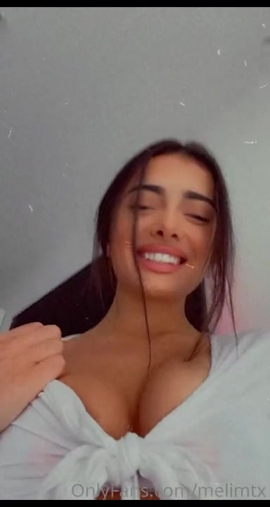 Melimtx  Onlyfans – Show Her Boobs